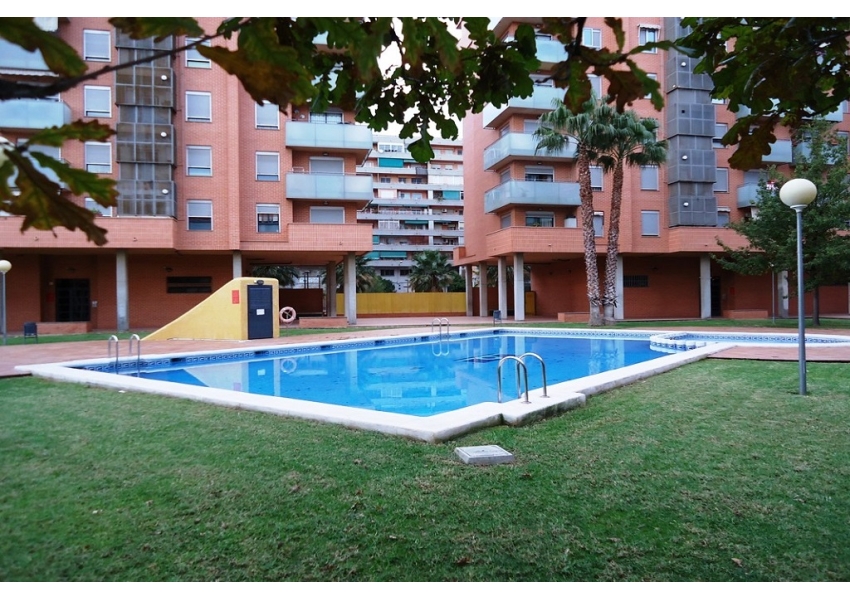 Apartament w Walencji z basenem